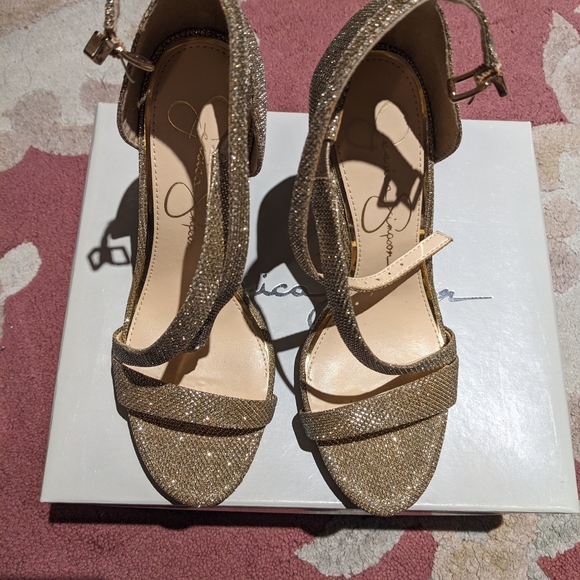 Shoes - Picture 4 of 4